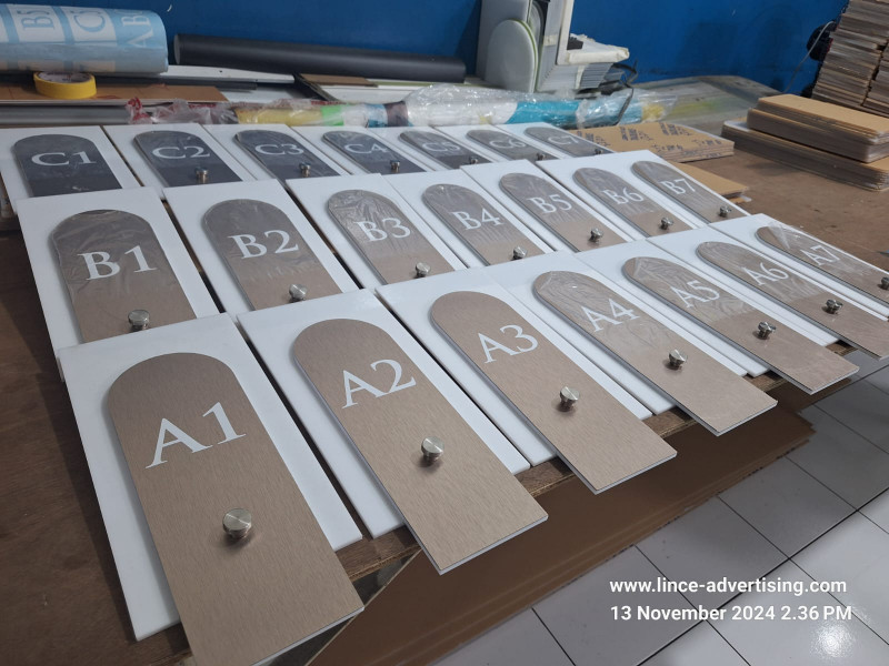Akrilik Custom _ Nama Ruangan