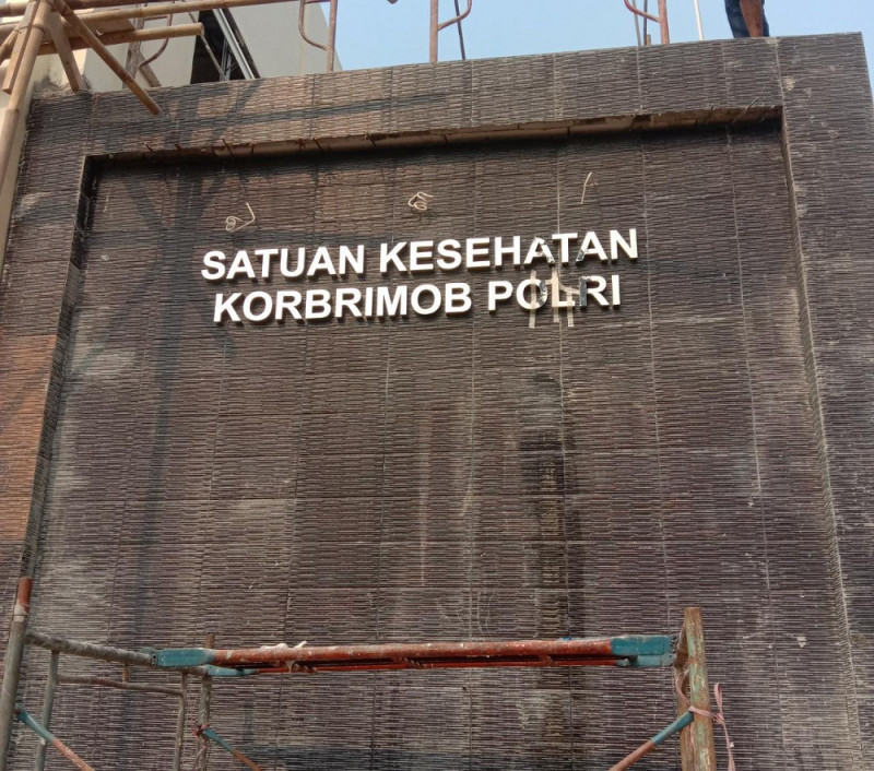 Letter Stainless Mirror